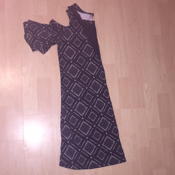 Dress - Picture 4 of 4